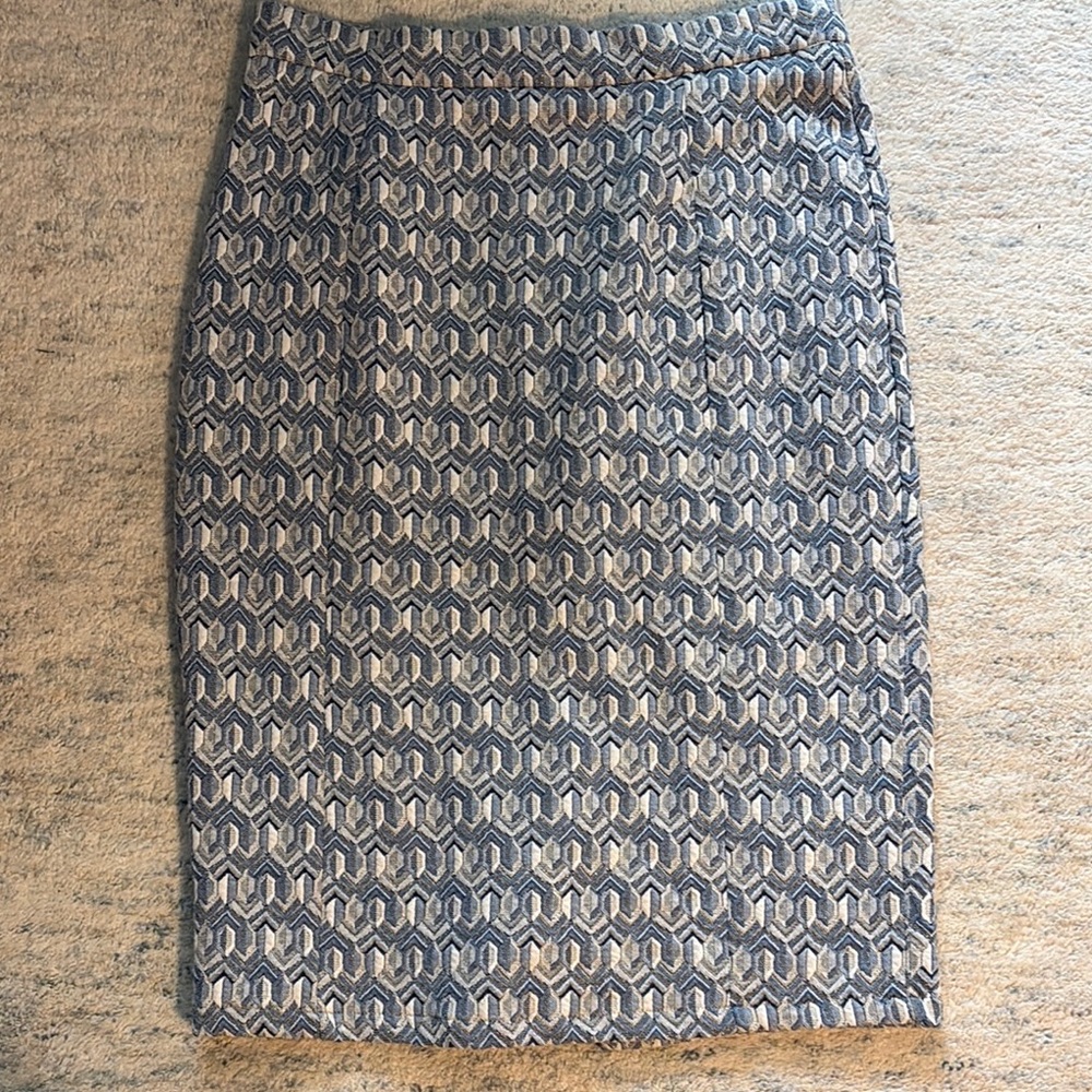 Anthropologie White Gray Pencil Skirt Knee-Length Cocktail